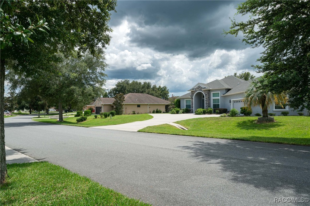 2571 N Brentwood Circle, Lecanto, Florida image 44