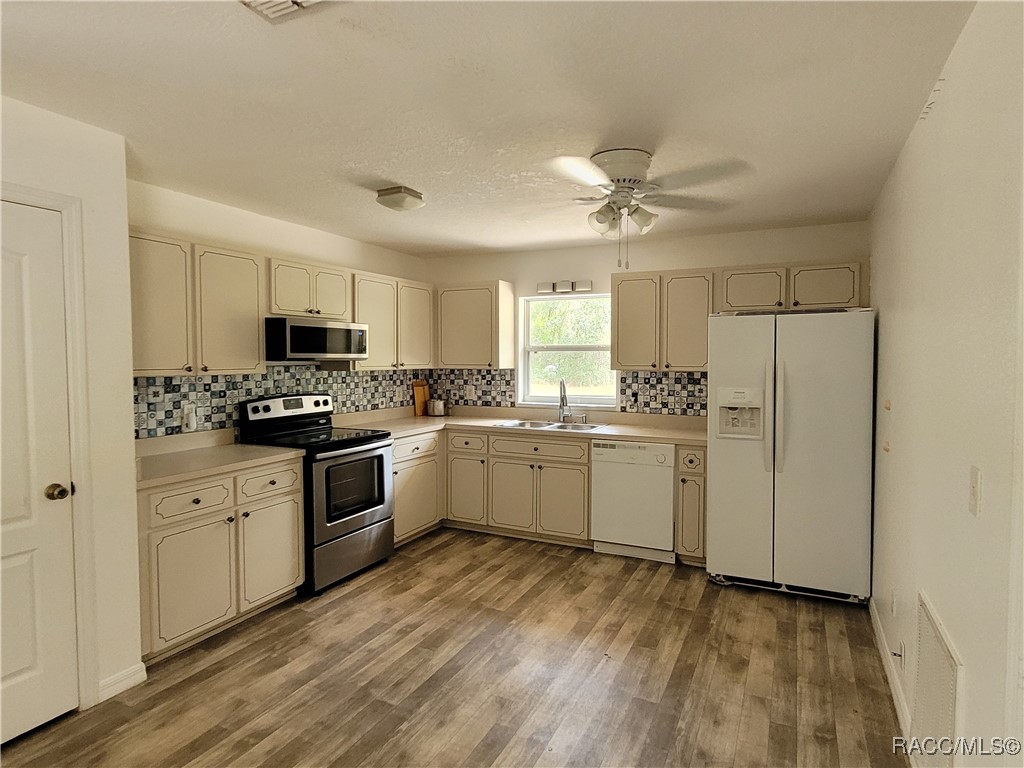 7579 W Gum Street, Crystal River, Florida image 15