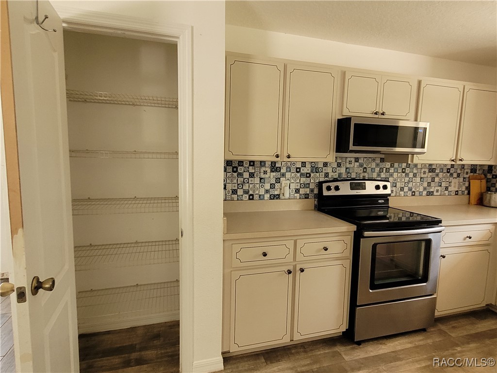 7579 W Gum Street, Crystal River, Florida image 16