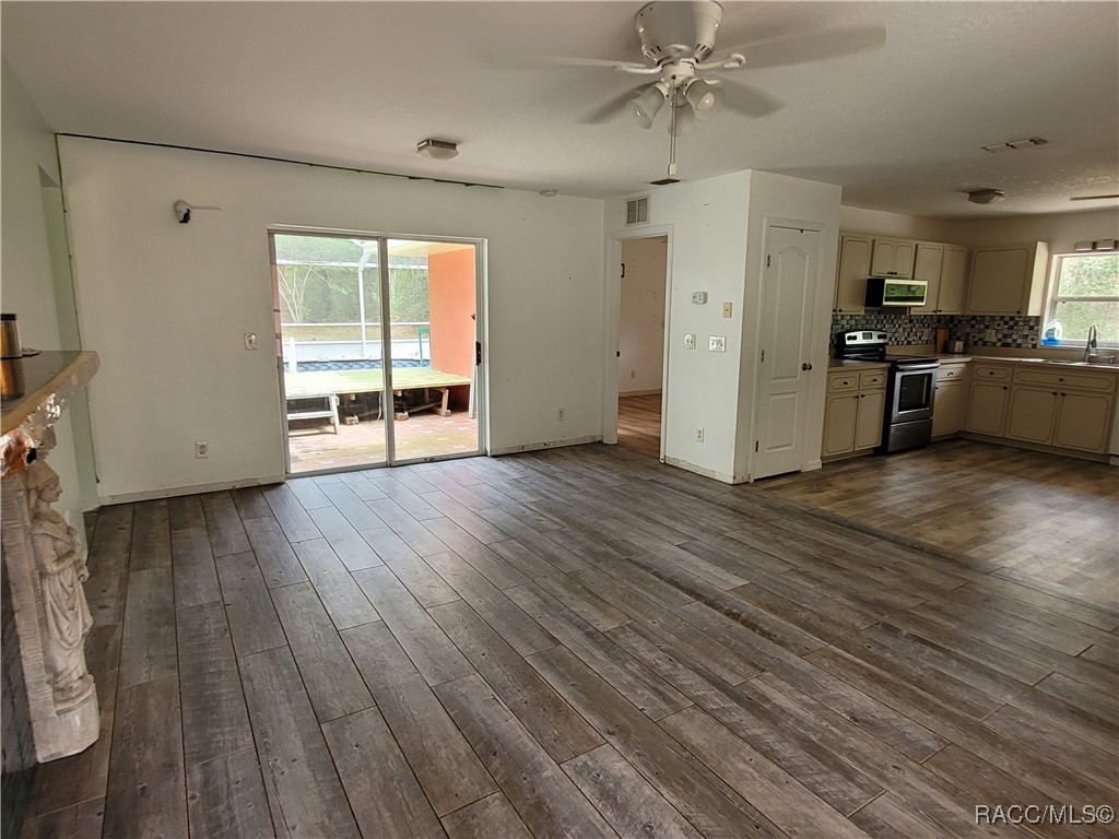 7579 W Gum Street, Crystal River, Florida image 12