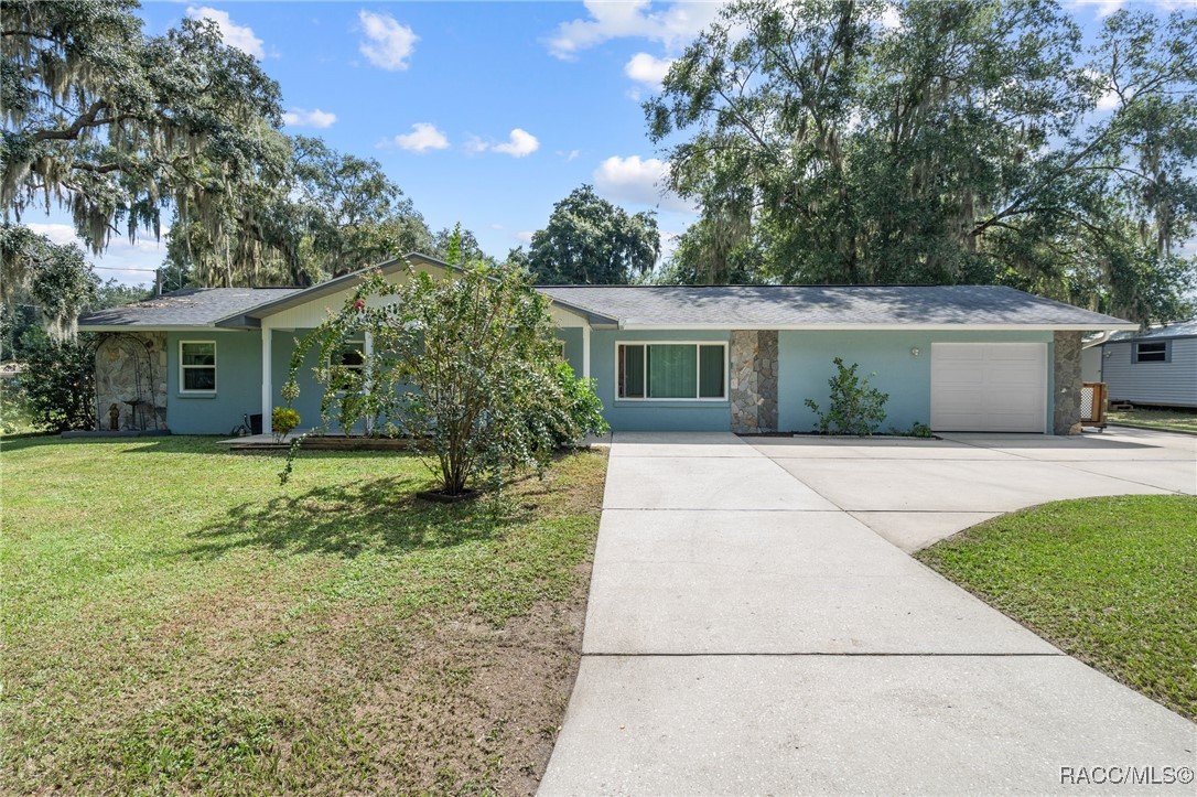 7557 S Baker Avenue, Floral City, Florida image 1