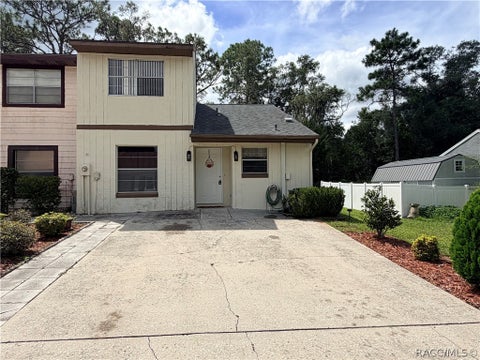 Homes For Sale - 1819 Silverwood Street<br/> Inverness, FL 34453