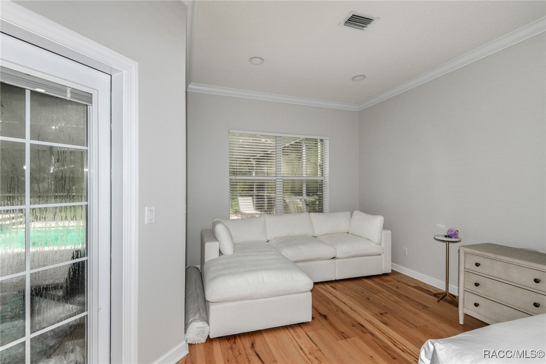 1350 N CIRCUS Terrace