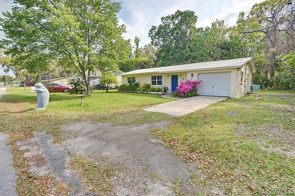 3749 N Hiawatha Terrace, Crystal River, Florida image 2