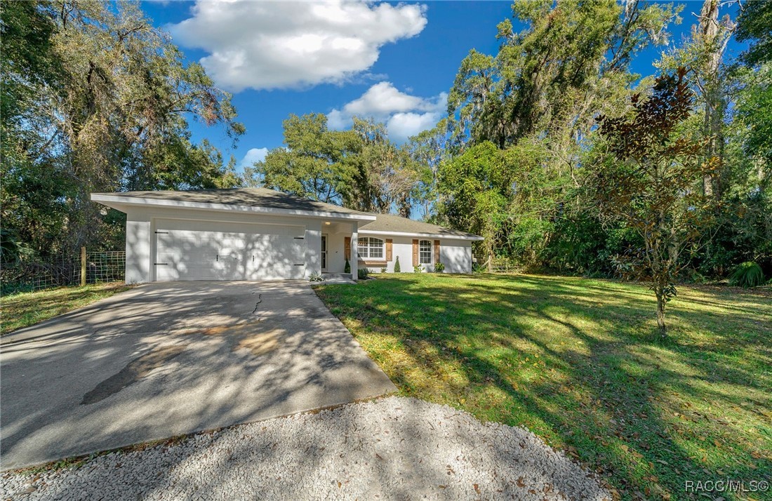 3545 E Perry Street, Inverness, Florida image 1