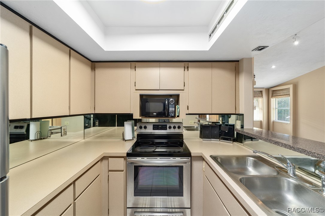3560 N Timothy Terrace, Beverly Hills, New York image 17