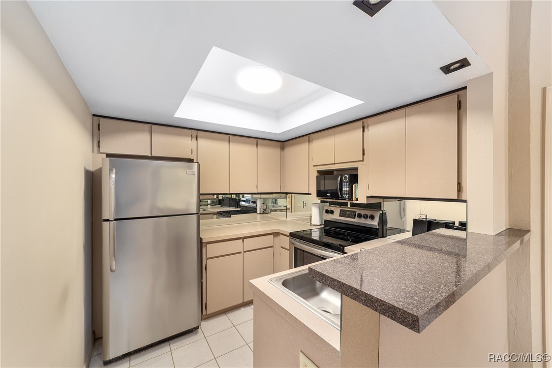 3560 N Timothy Terrace, Beverly Hills, New York image 16