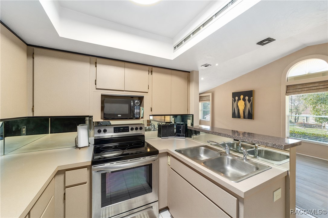 3560 N Timothy Terrace, Beverly Hills, New York image 18