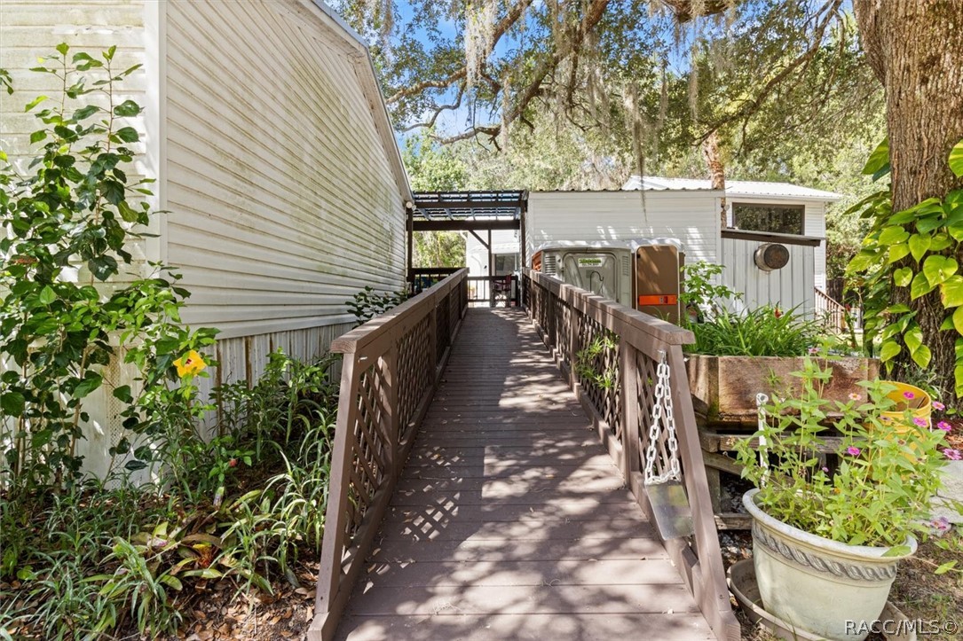 5011 SE 193rd Place, Inglis, Florida image 28