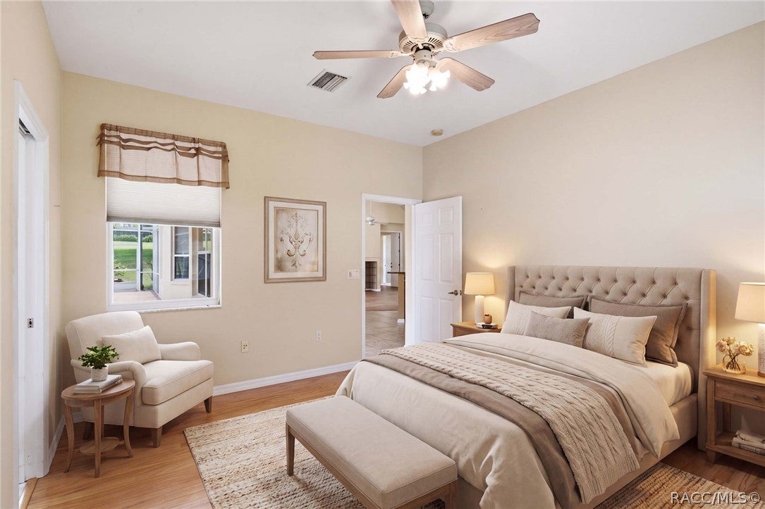 926 E Triple Crown Loop