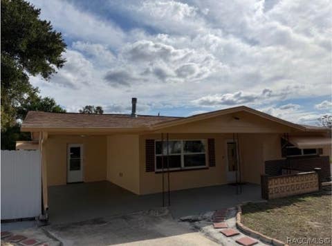 Homes For Sale - 29 S Jefferson Street<br/> Beverly Hills, FL 34465