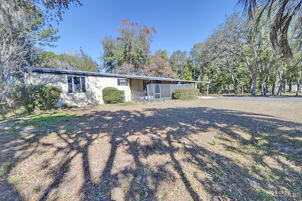 2615 E Center Street, Inverness, Florida image 3