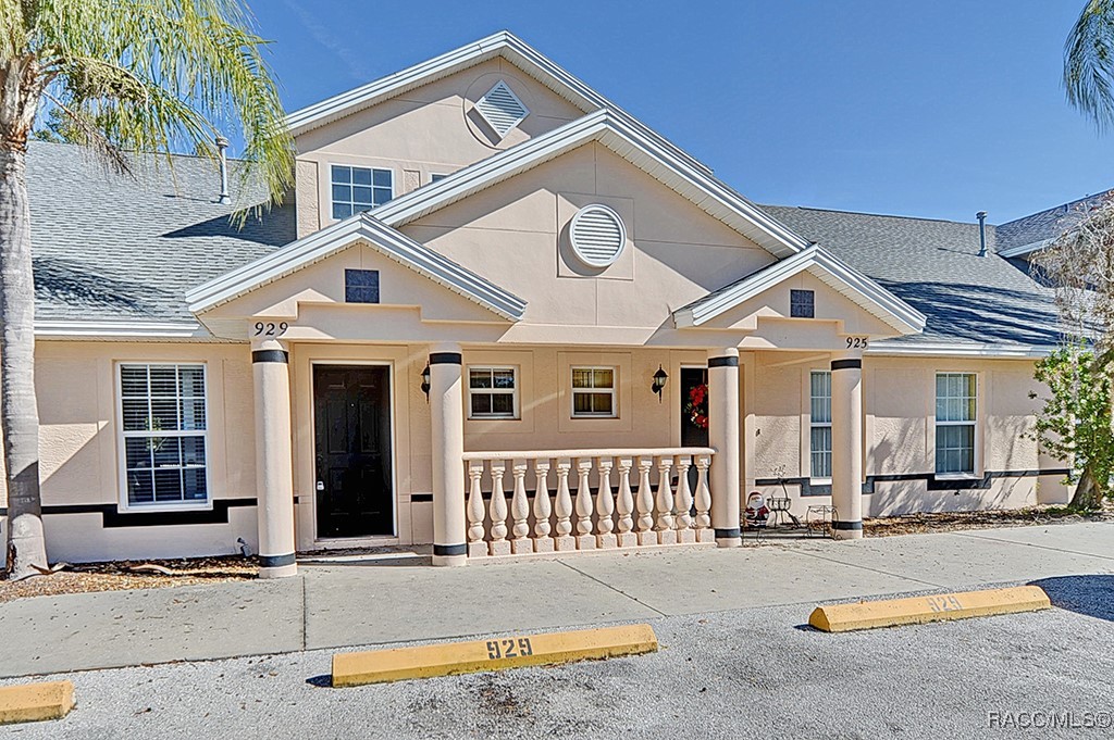 929 N Rembrandt Way #103, Inverness, Florida image 1