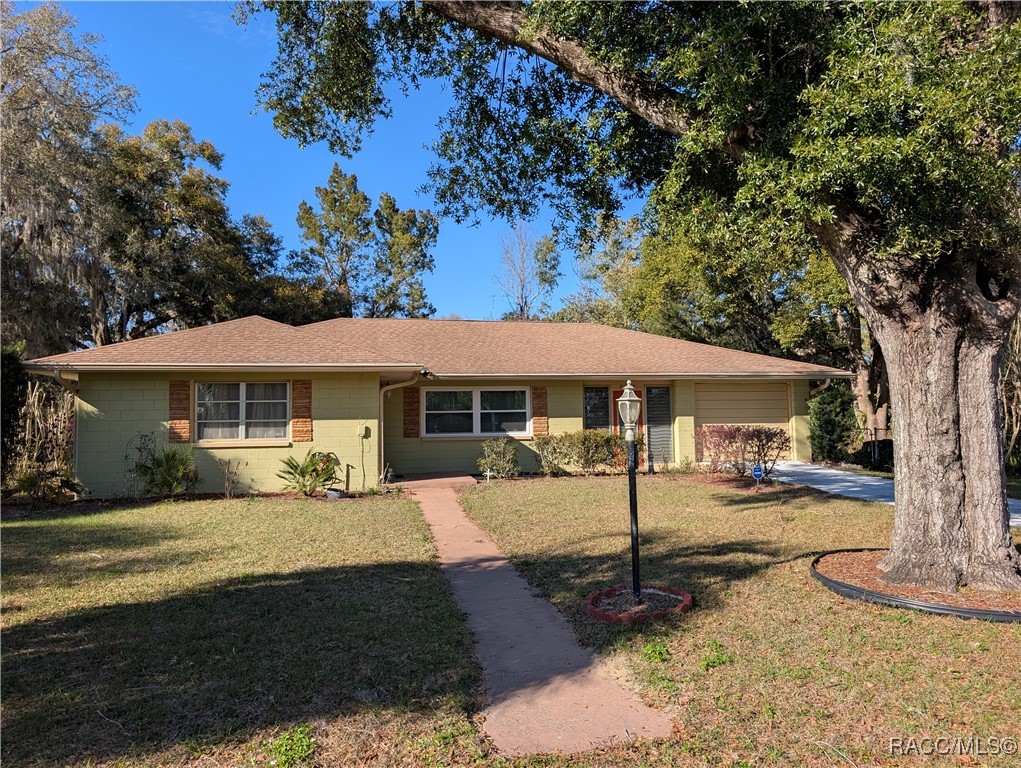 5433 E Live Oak Lane, Inverness, Florida image 1