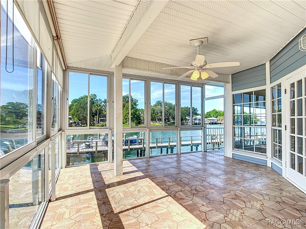 253 NW Bay Path Drive, Crystal River, Florida image 4