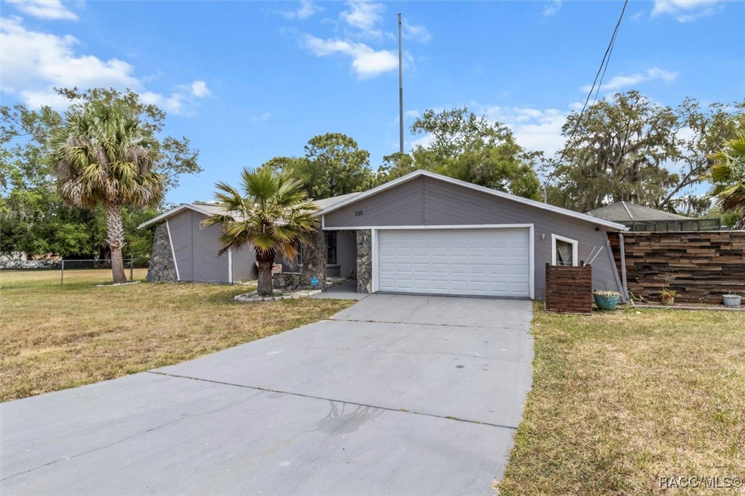 722 Nola Street, Inverness, Florida image 4