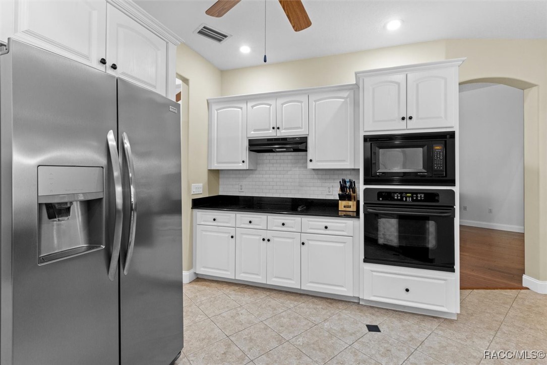 934 W Maximilian Place, Citrus Springs, Florida image 14