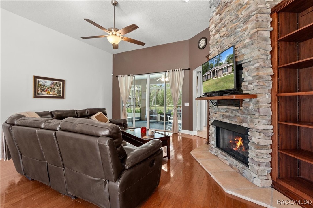 934 W Maximilian Place, Citrus Springs, Florida image 9