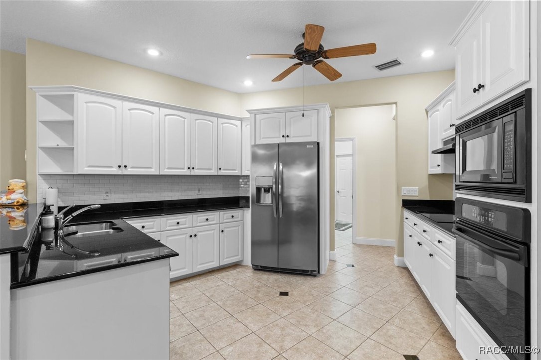 934 W Maximilian Place, Citrus Springs, Florida image 13