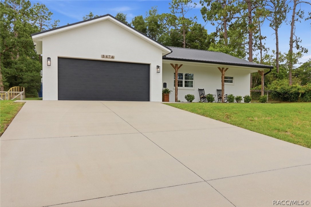 Photo 1 of 47 — 5476 W Paul Bryant Drive, Crystal River, FL 34429