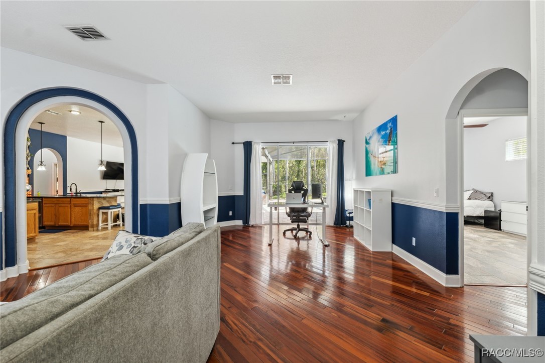 10 Boxleaf Court S