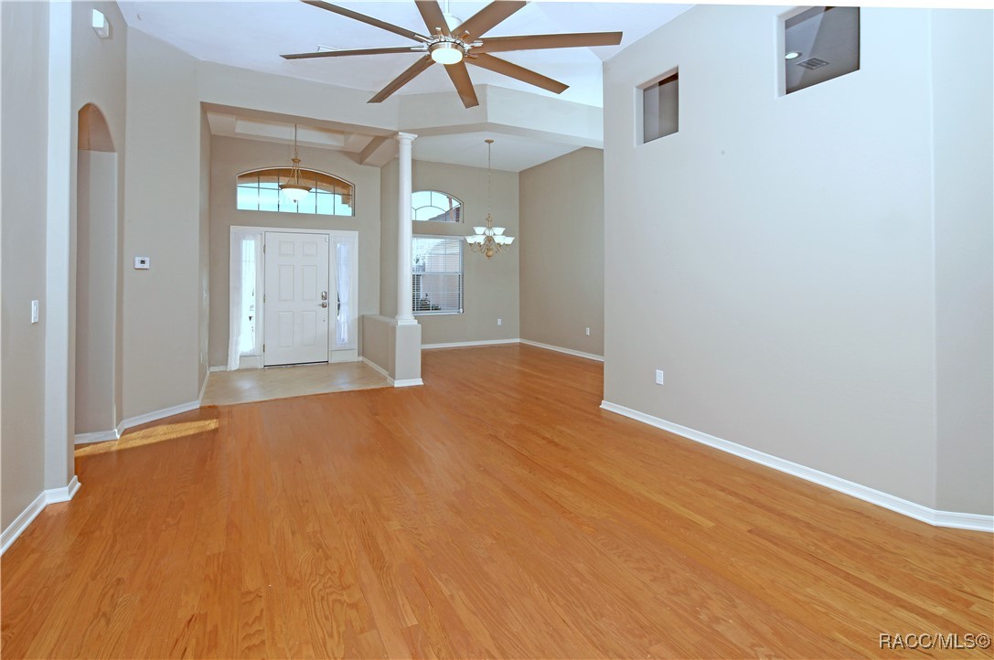 23 W Mickey Mantle Path