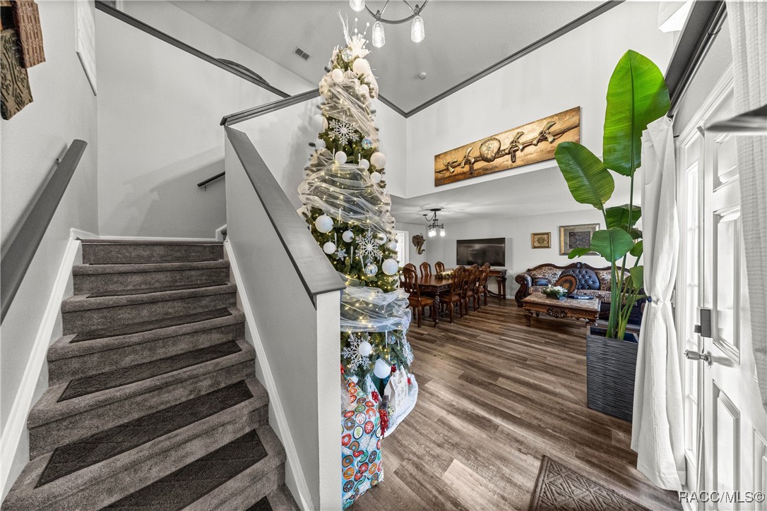 7185 N Farmington Terrace