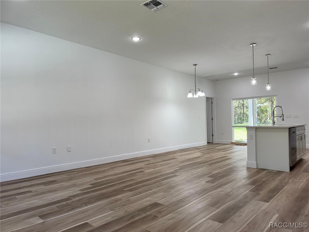 8451 N Saxon Way, Citrus Springs, Florida image 5