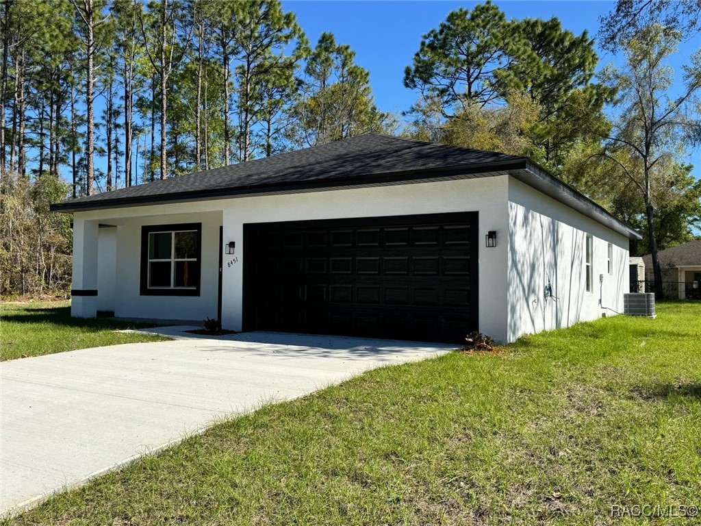 8451 N Saxon Way, Citrus Springs, Florida image 1