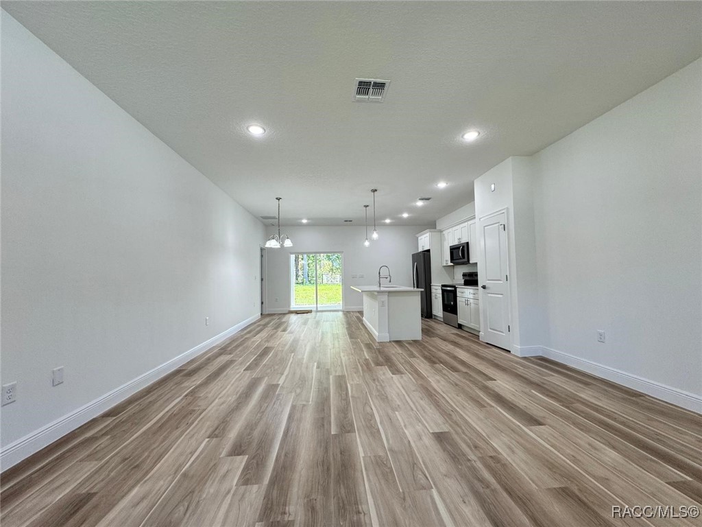 8451 N Saxon Way, Citrus Springs, Florida image 4
