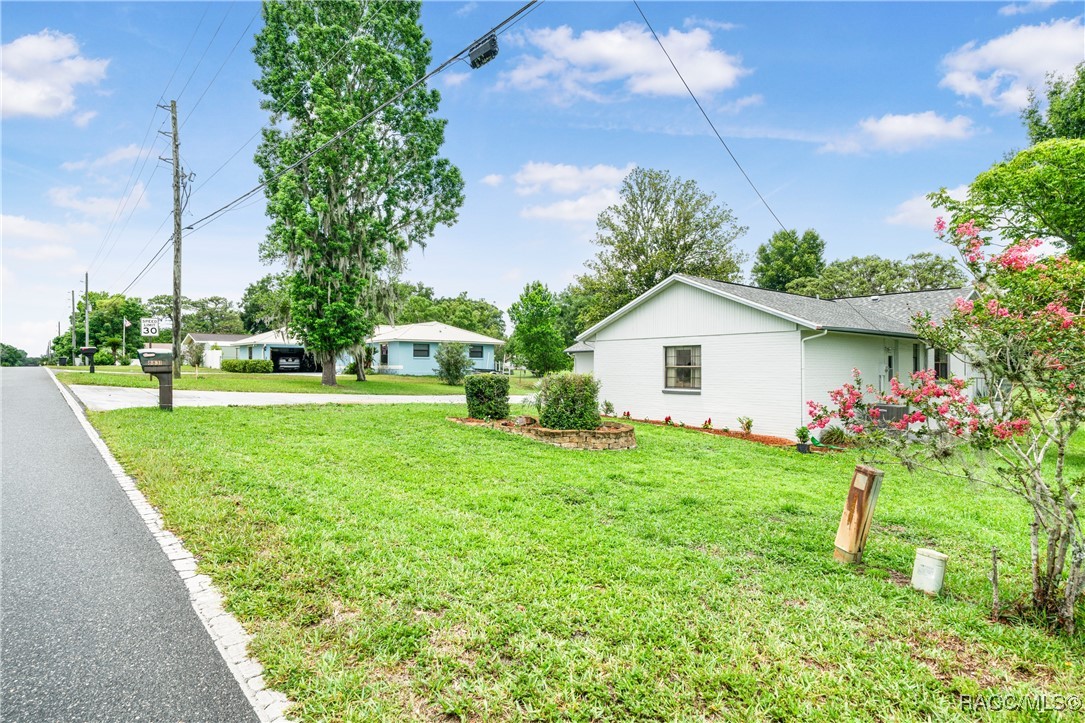 8831 E Sandpiper Drive, Inverness, Florida image 12