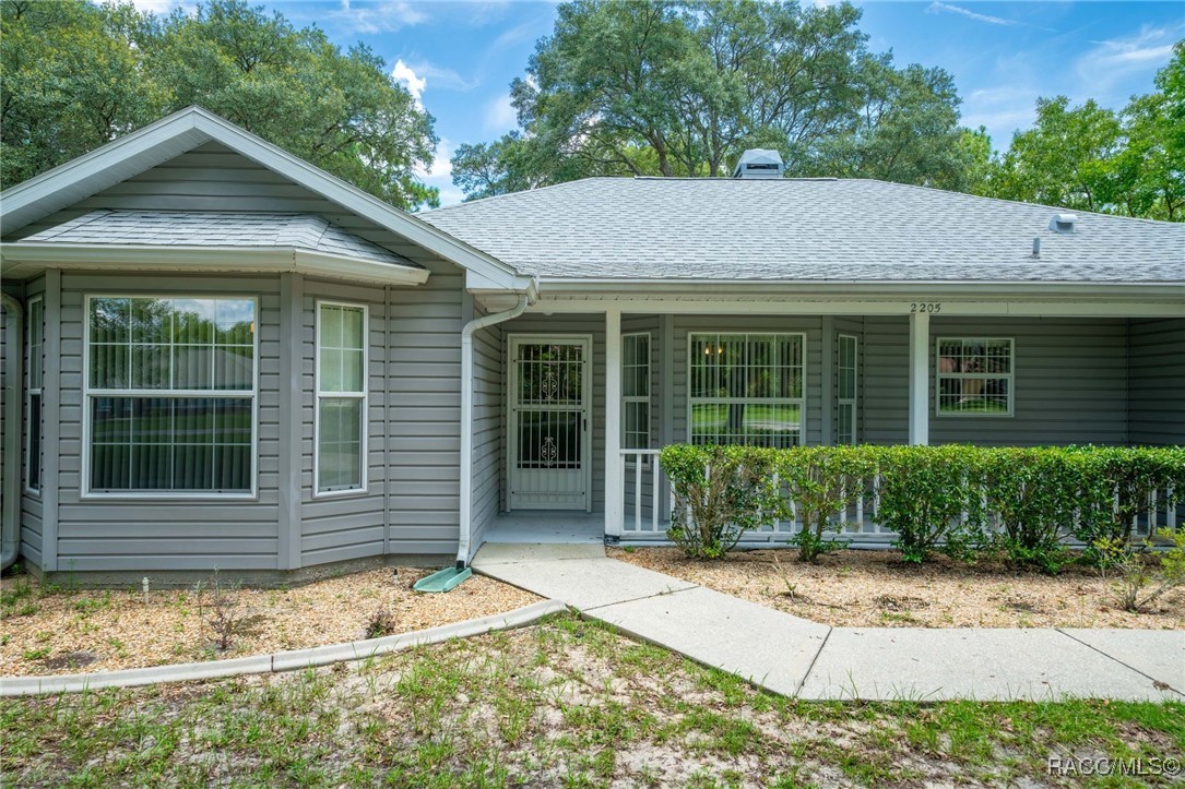 2205 W Tall Oaks Drive