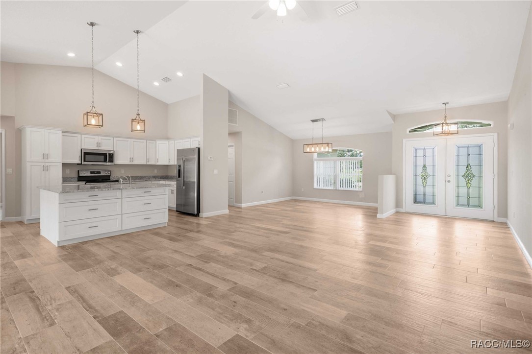 2209 N Annapolis Avenue