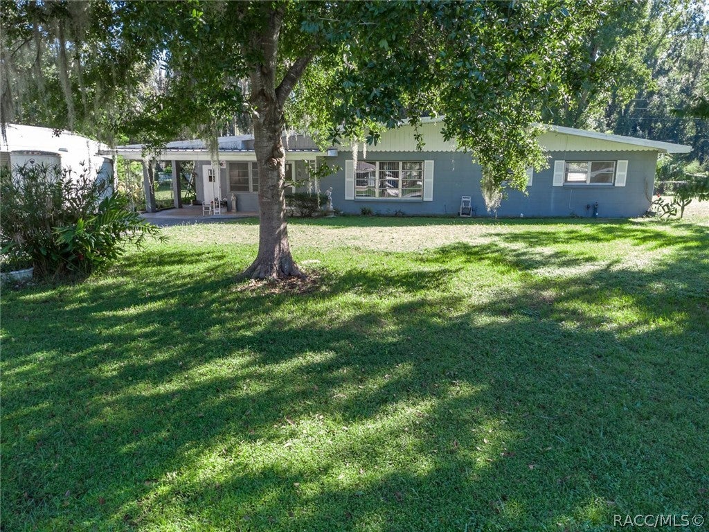 7633 S Crescent Loop