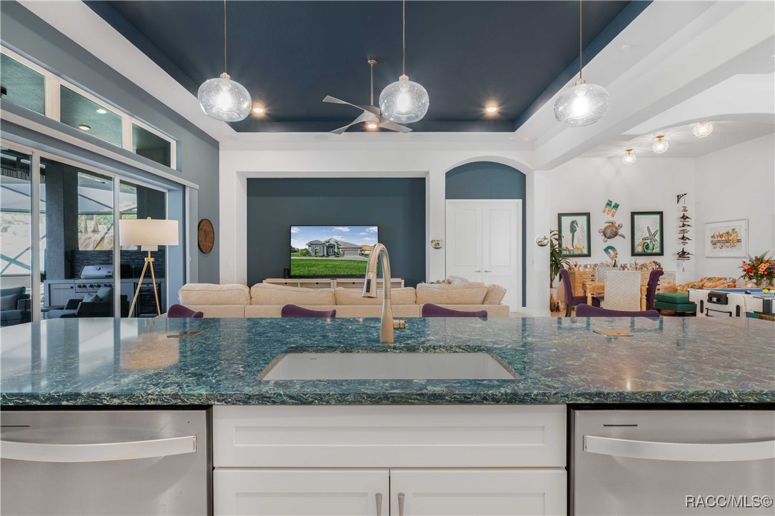 Hernando, Florida, 34442, United States, 3 Bedrooms Bedrooms, ,4 BathroomsBathrooms,Residential,Active,1969984