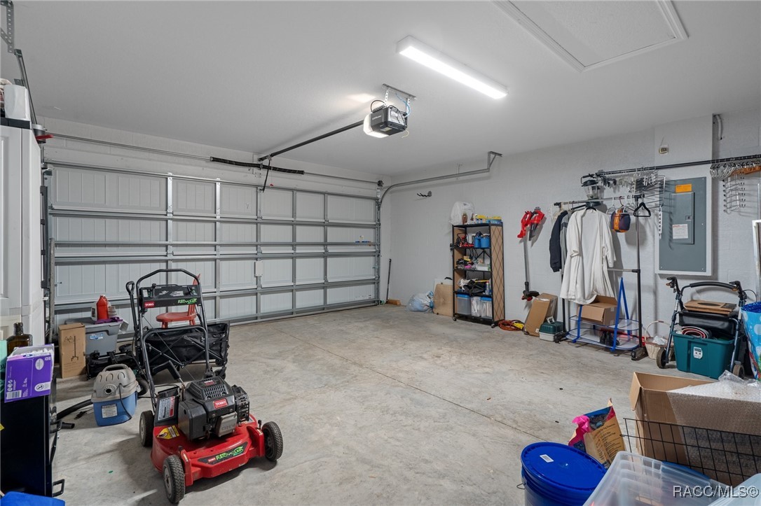 10541 S Drew Bryant Circle, Floral City, New York image 27