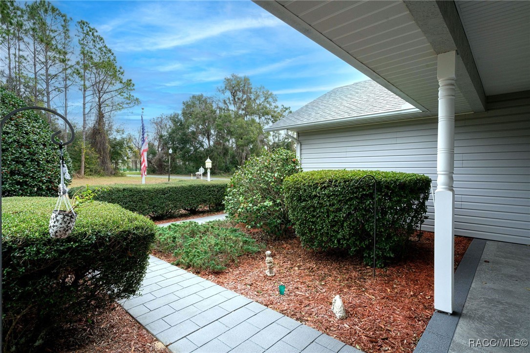 3176 N Canterbury Lake Drive, Hernando, Florida image 3