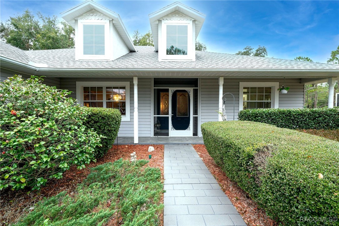 3176 N Canterbury Lake Drive, Hernando, Florida image 2