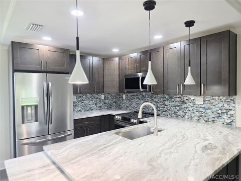 Condo For Sale - 11455 W Bayshore Drive<br/> Citrus County, Crystal River, FL 34429