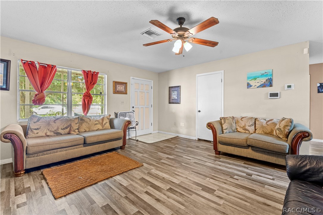 1236 NE 3rd Street, Crystal River, Florida image 6