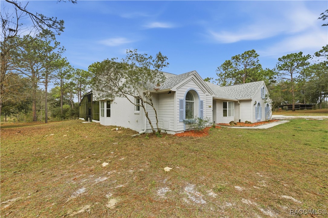 9600 N Holyoak Terrace