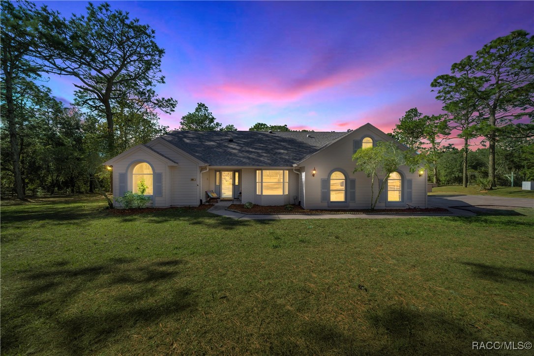 9600 N Holyoak Terrace