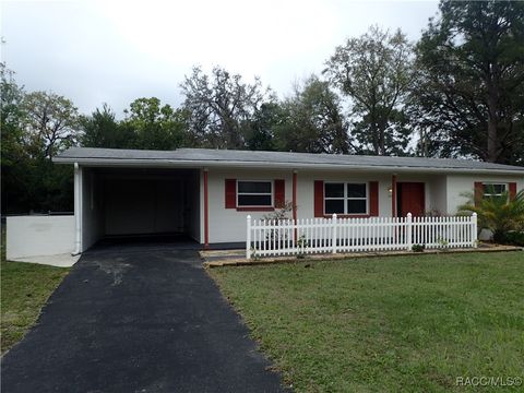 A home in Crystal River