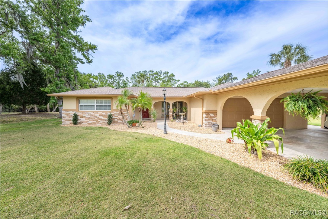 10039 W Halls River Road