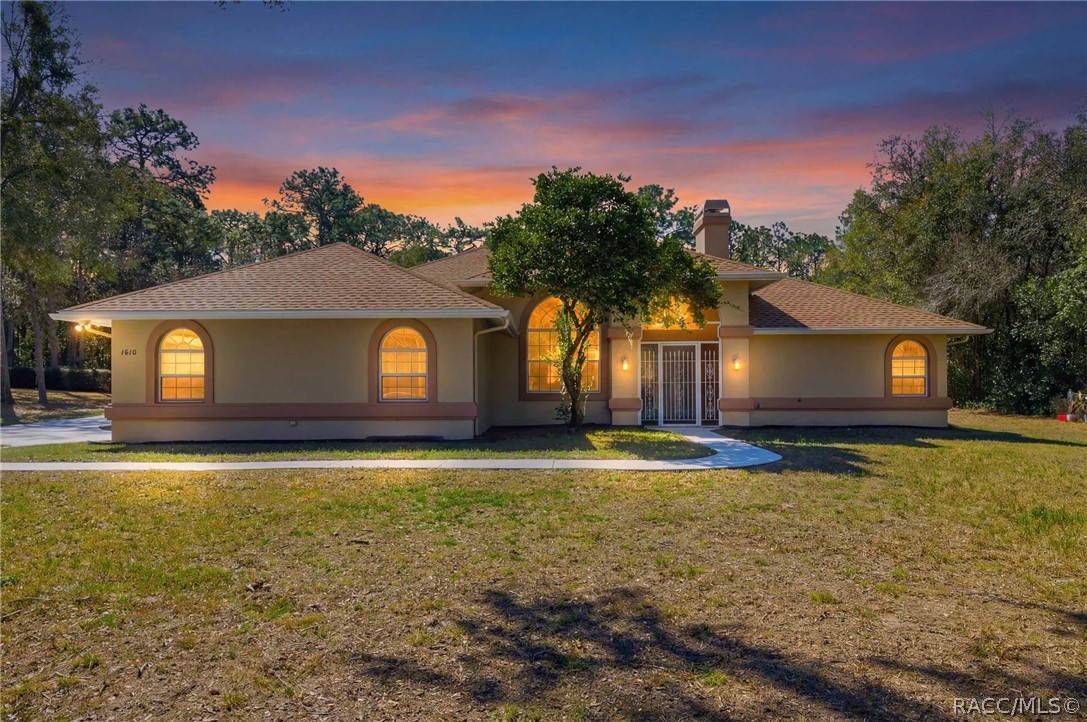 1810 W Pine Ridge Boulevard