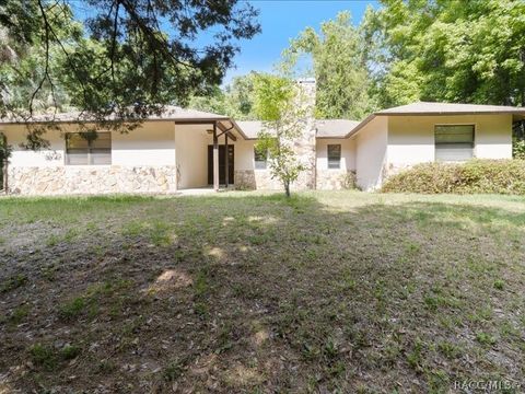 A home in Crystal River