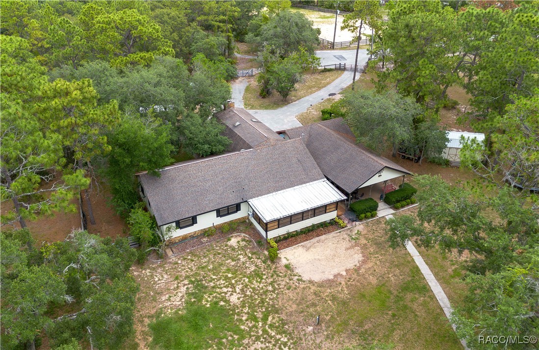 4200 W Breckenridge Court, Beverly Hills, New York image 11