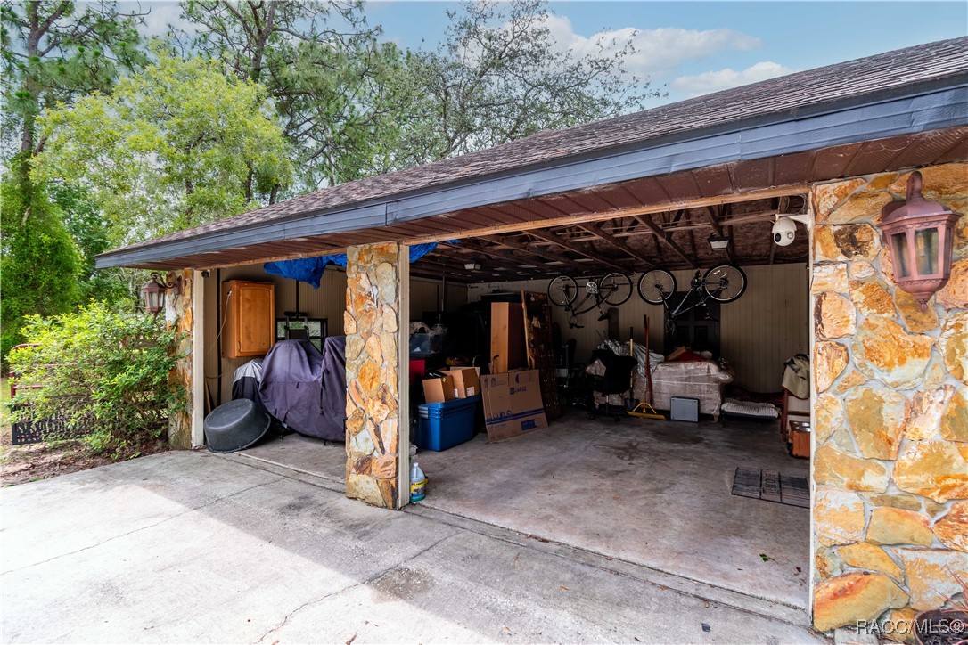 4200 W Breckenridge Court, Beverly Hills, New York image 8