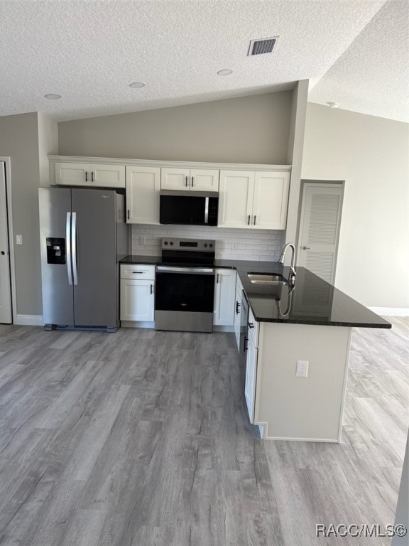 7588 N Manville Road, Citrus Springs, Florida image 3