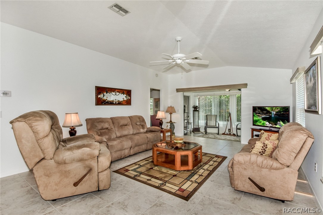 718 W Toucan Loop, Hernando, Florida image 2